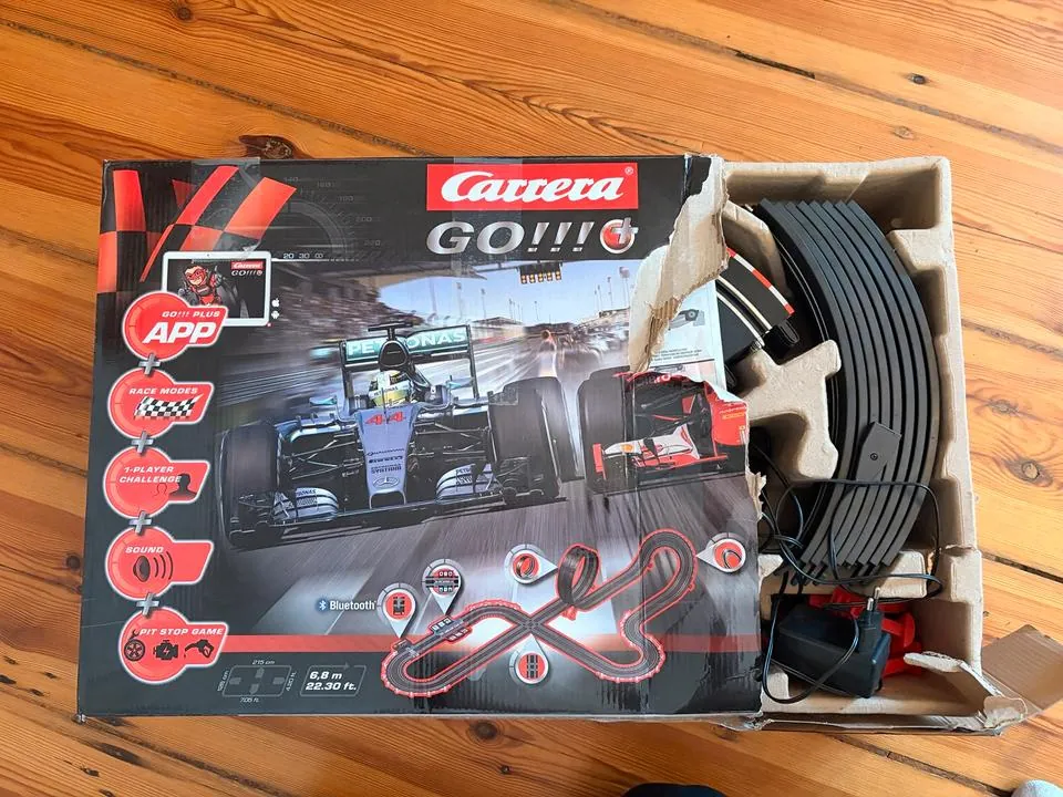 Carrera Go