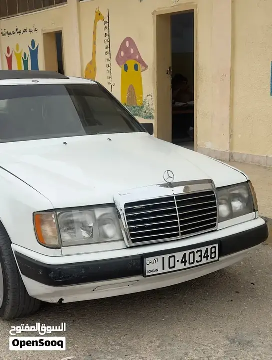 Mercedes-Benz E-Class 1988 photo 4
