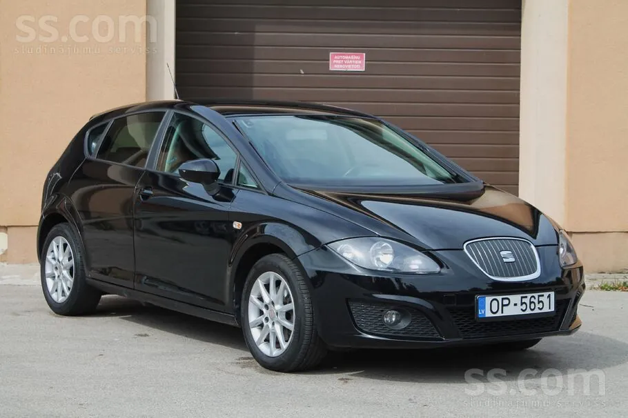 Seat Leon 2012 photo 2