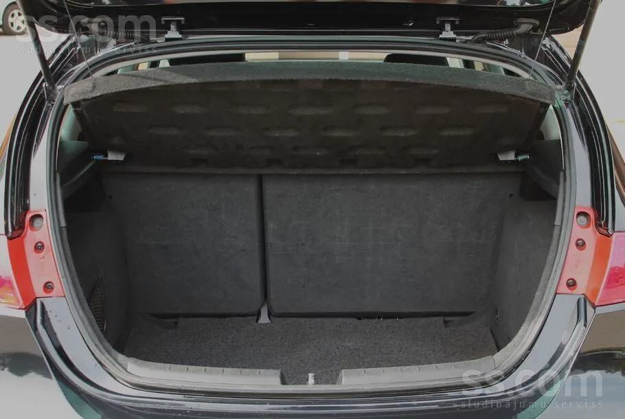 Seat Leon 2012 photo 5