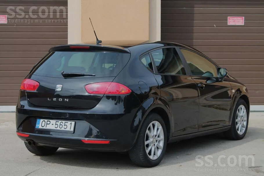 Seat Leon 2012 photo 4