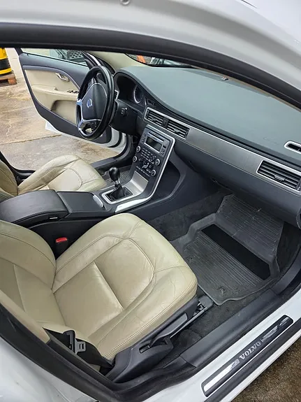 Volvo V70 2011 photo 3