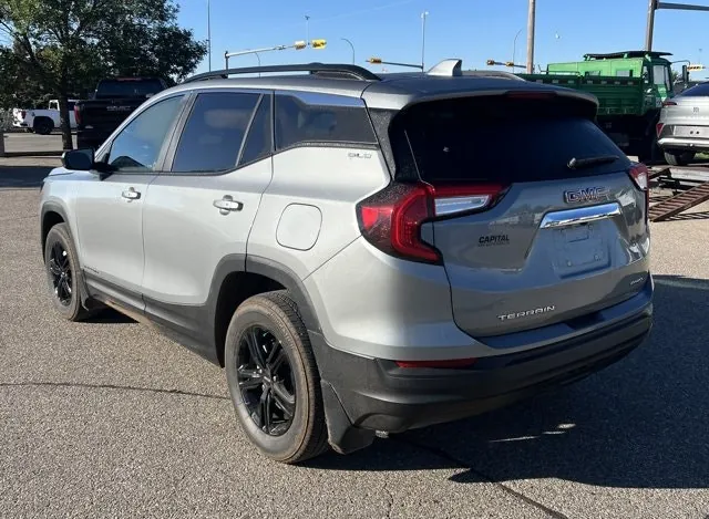 GMC Terrain 2024 photo 3