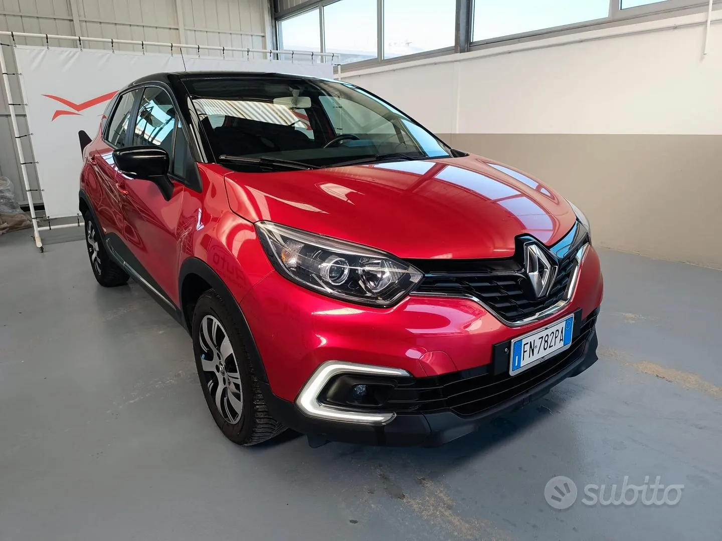 Renault Captur 2018 photo 2