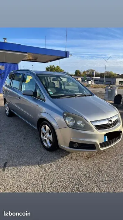 Opel Zafira 2005 photo 2