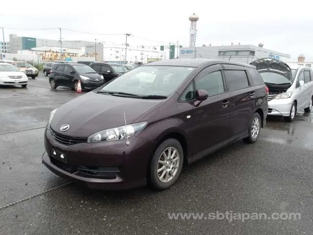 Toyota Wish 2010 photo 2