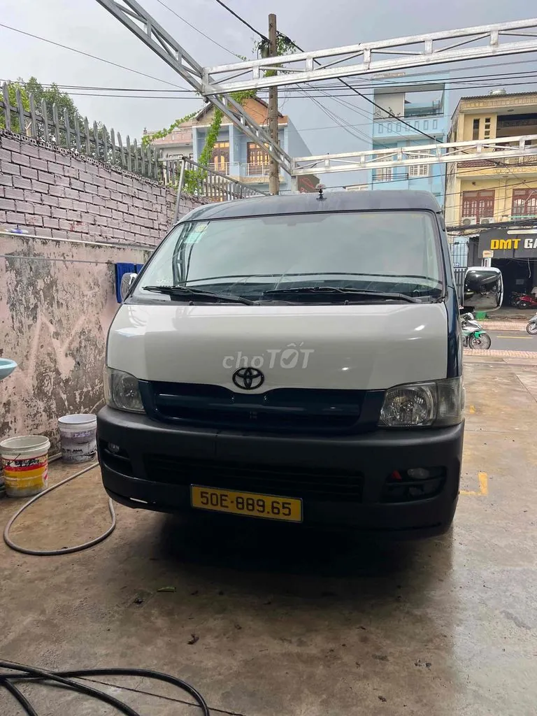 Toyota Hiace