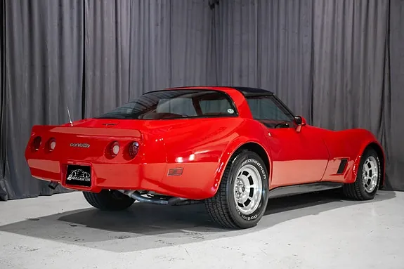 Chevrolet Corvette 1981 photo 2