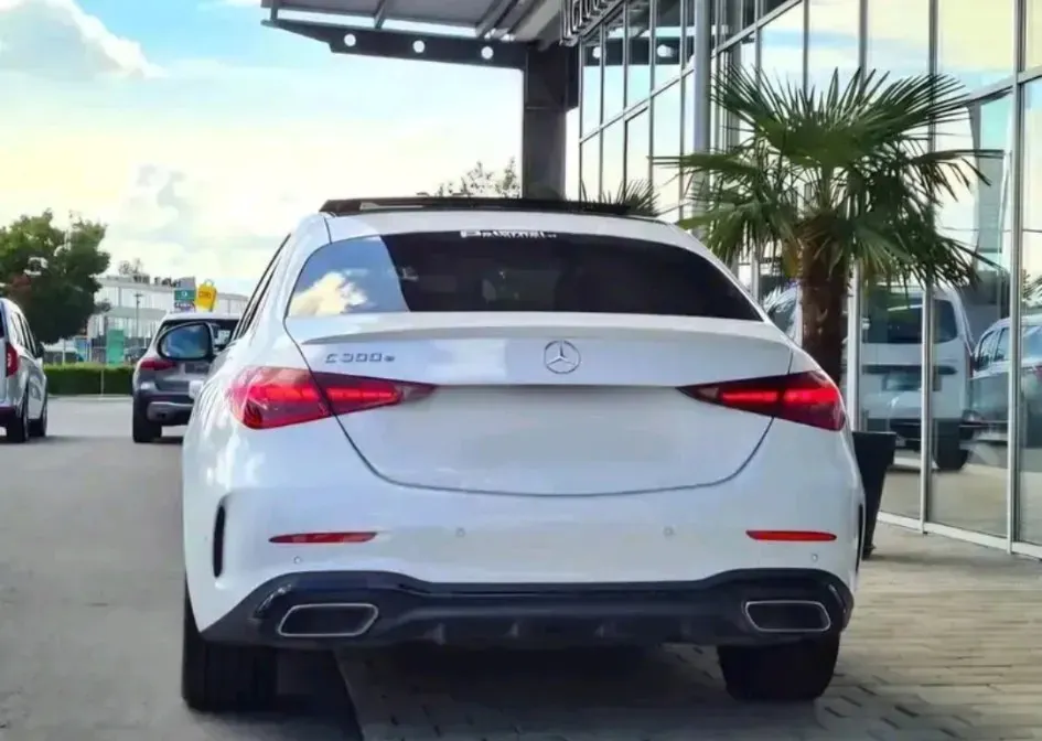 Mercedes-Benz C-Class 2023 photo 3