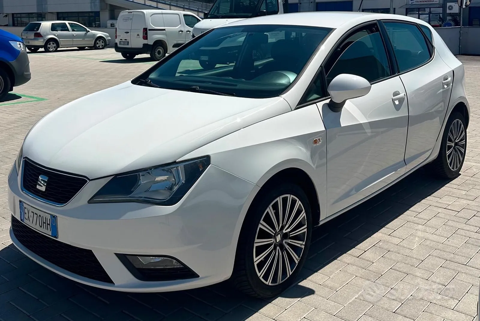 Seat Ibiza 2014 photo 3
