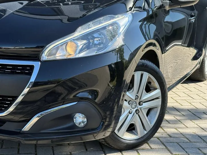 Peugeot 208 2019 photo 3
