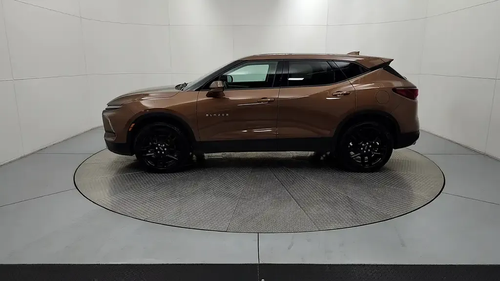Chevrolet Blazer 2023 photo 5