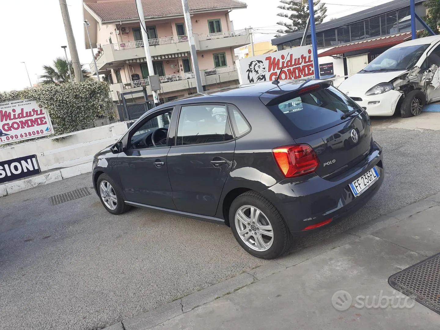 Volkswagen Polo 2016 photo 2