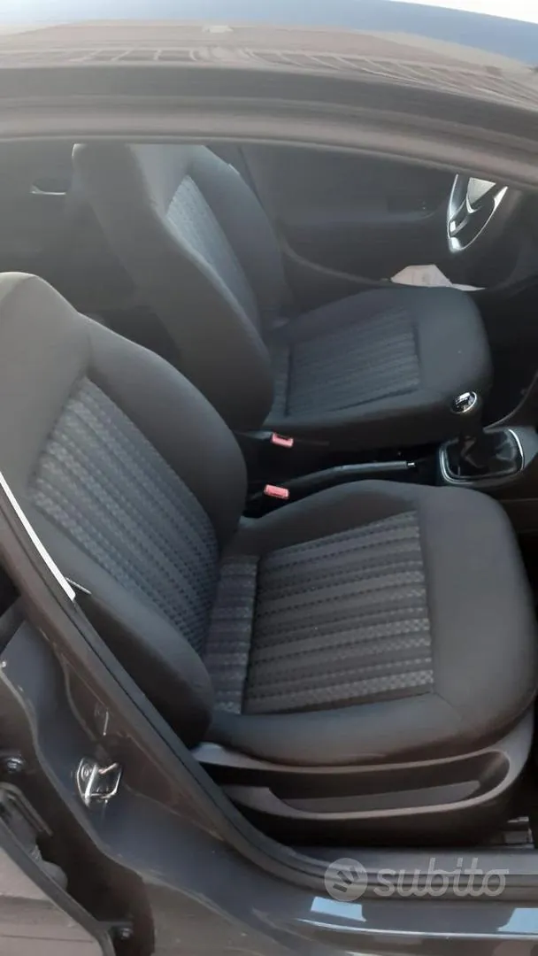 Volkswagen Polo 2016 photo 3