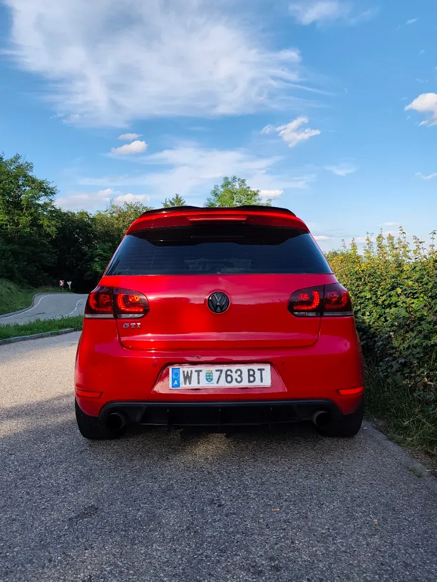 Volkswagen Golf 2012 photo 3