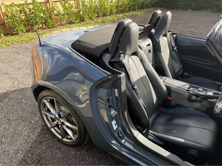 Mazda Mx-5 2022 photo 2