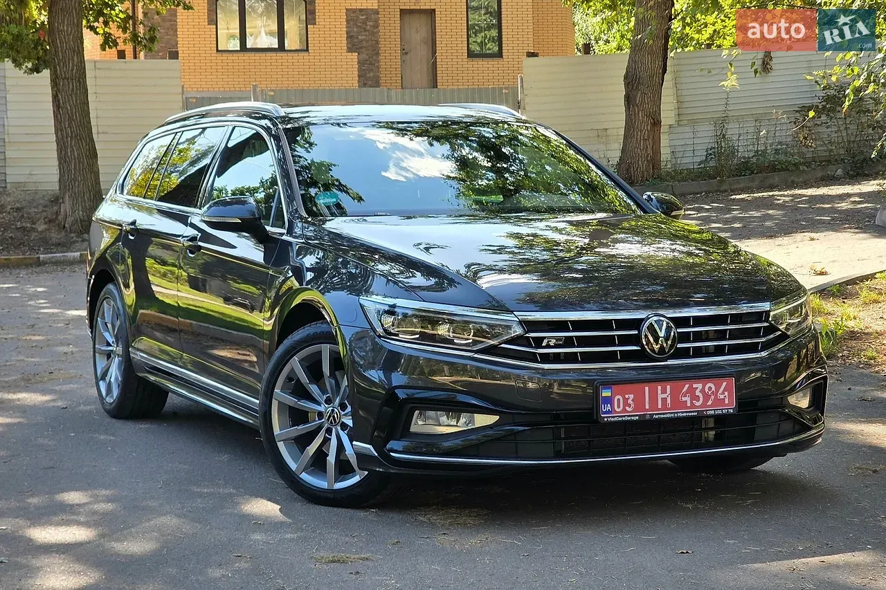 Volkswagen Passat 2023 photo 2