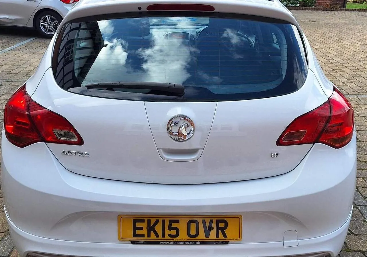 Vauxhall Astra 2015 photo 4
