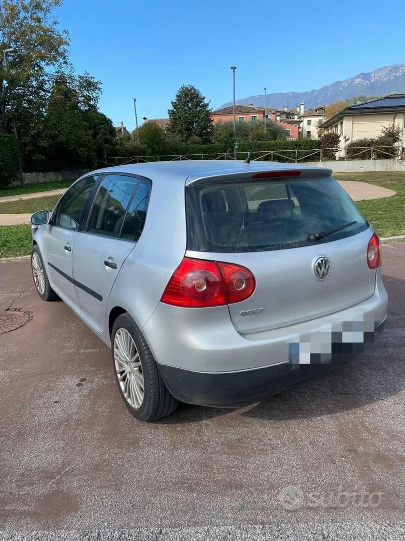 Volkswagen Golf 2006 photo 2
