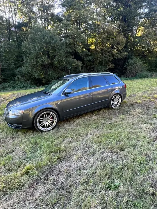 Audi A4 2005 photo 2