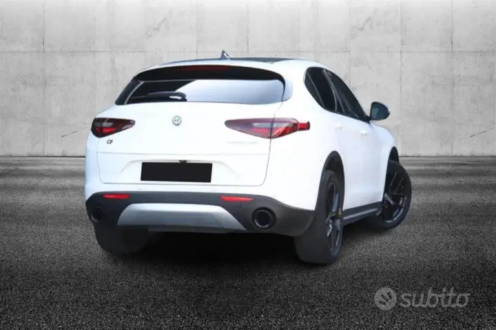 Alfa Romeo Stelvio 2018 photo 2
