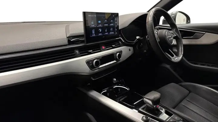 Audi A4 2022 photo 5