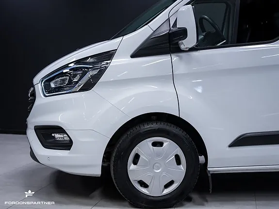 Ford Transit Custom 2024 photo 3