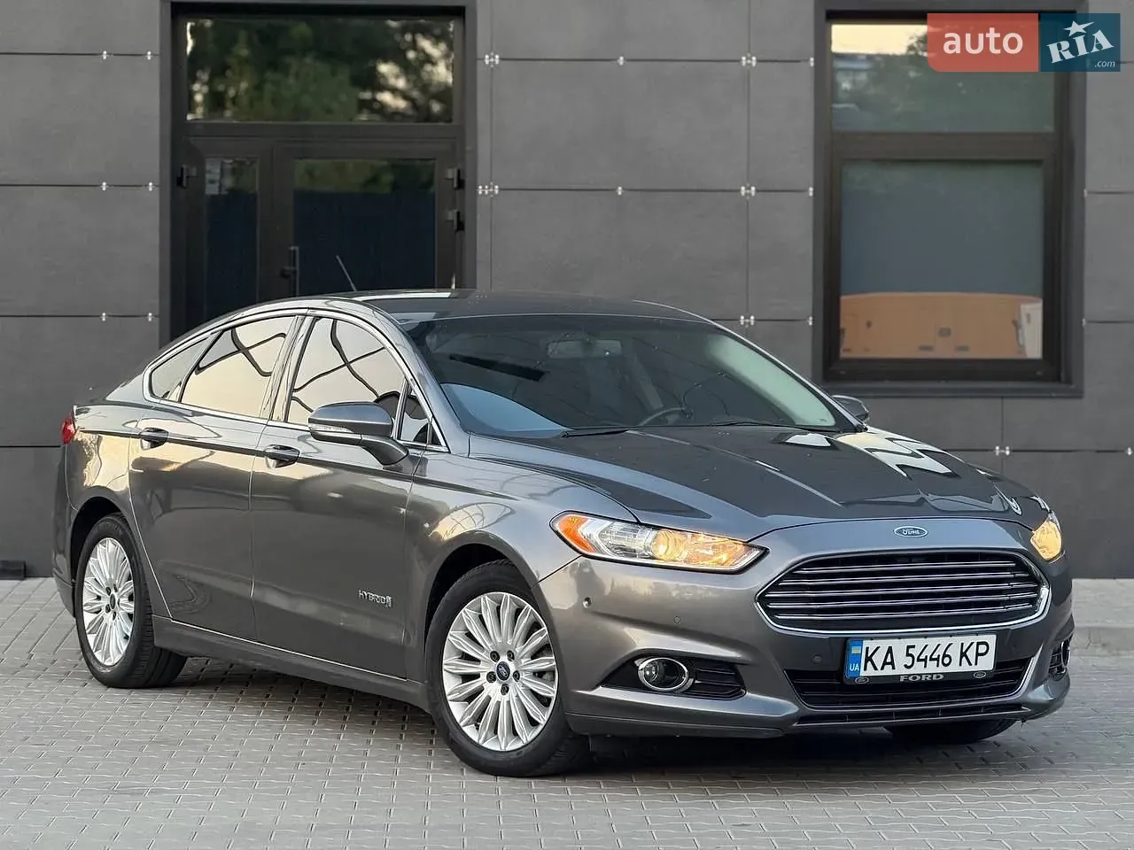 Ford Fusion 2013 photo 2