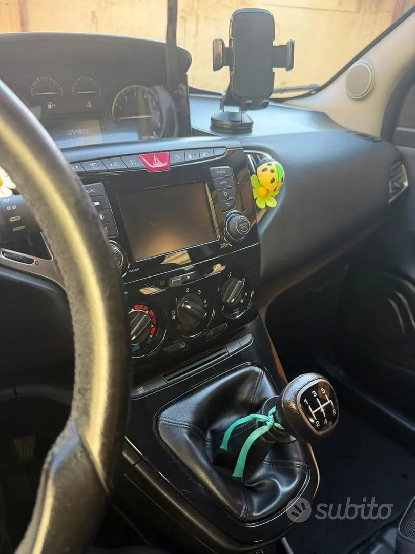 Lancia Ypsilon 2018 photo 4