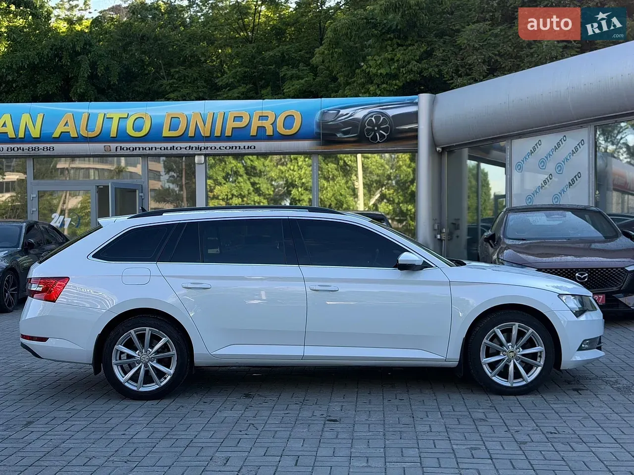 Skoda Superb 2016 photo 2