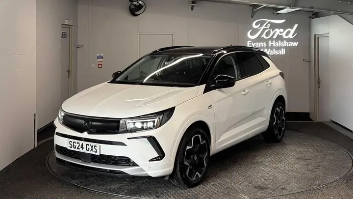 Vauxhall Grandland 2024 photo 3