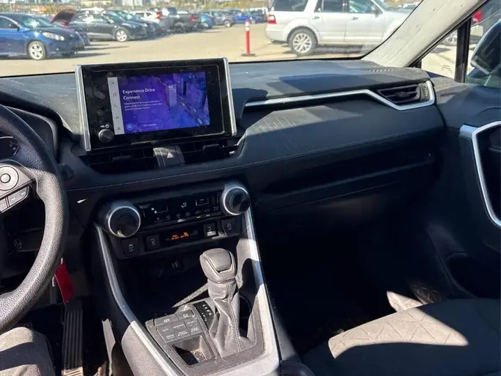 Toyota Rav4 2024 photo 4