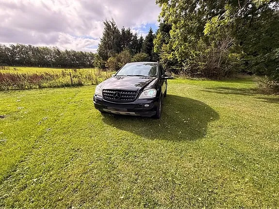 Mercedes-Benz R320