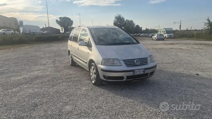 Volkswagen Sharan 2006 photo 2