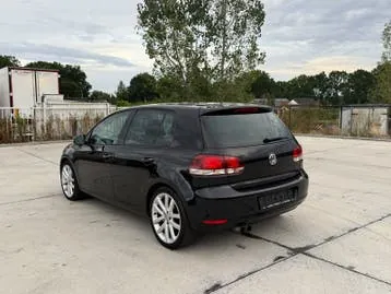Volkswagen Golf 2010 photo 3