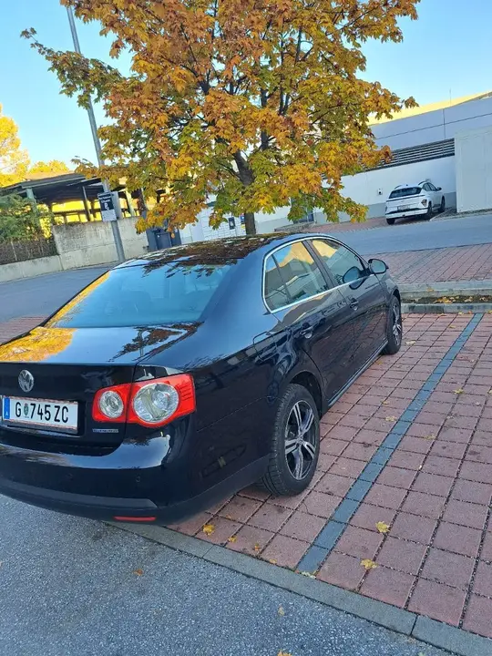 Volkswagen Jetta 2010 photo 2