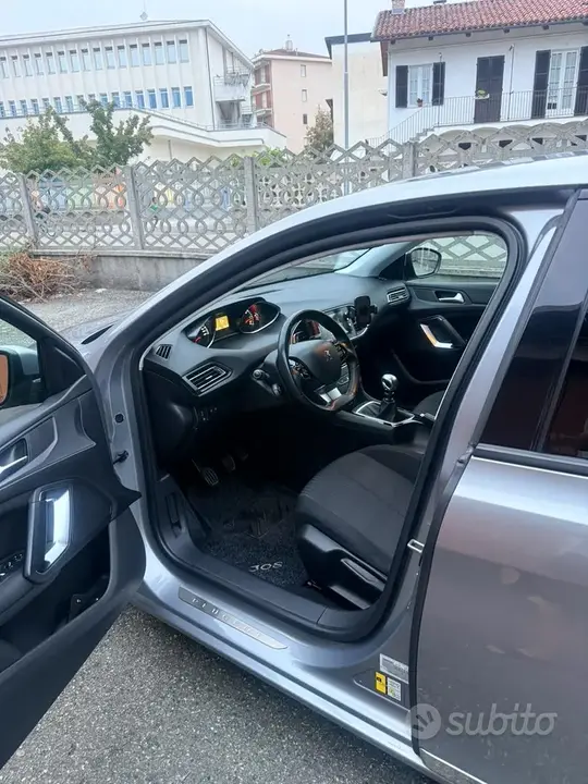 Peugeot 308 2015 photo 4