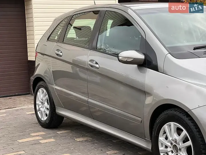 Mercedes-Benz B-Class 2008 photo 4