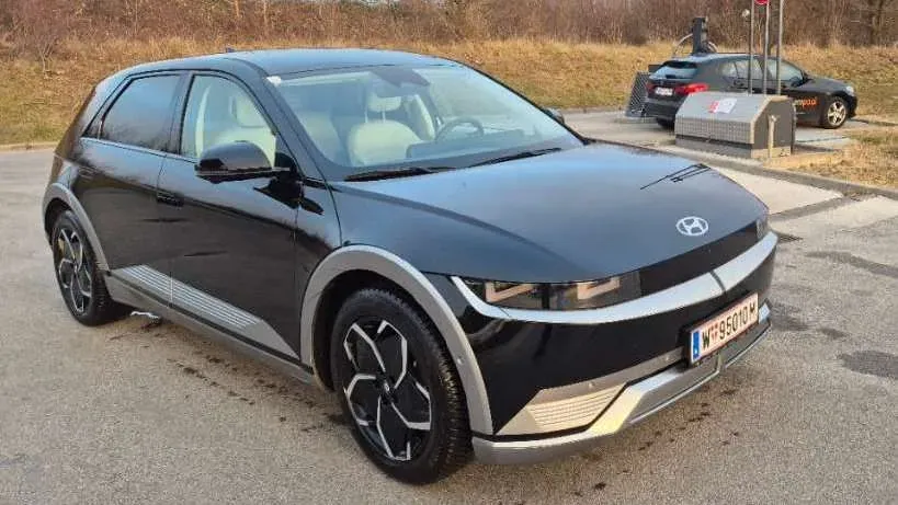 Hyundai Ioniq 5 2023 photo 2