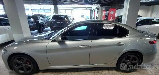 Alfa Romeo Giulia 2021 photo 3