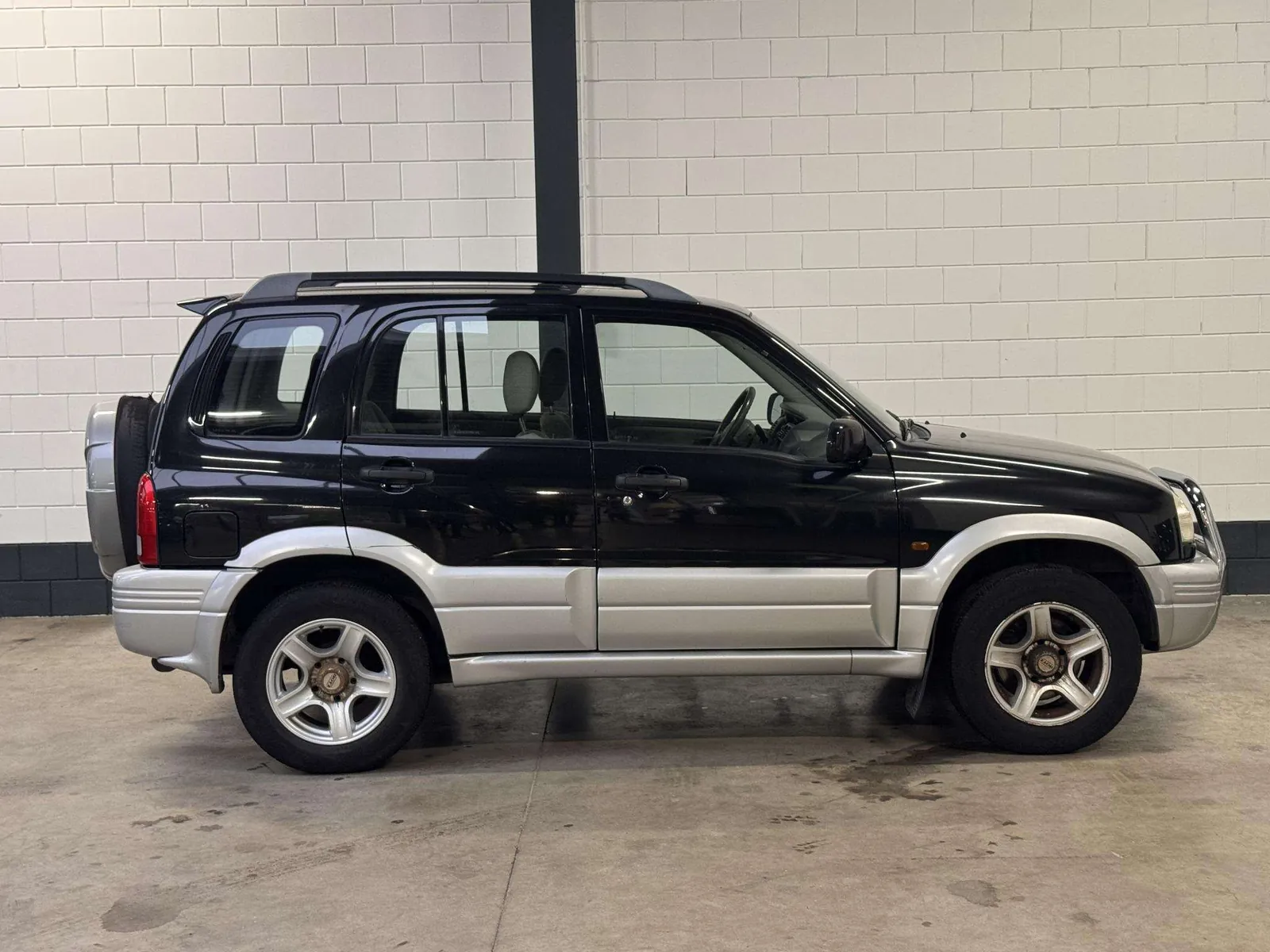 Suzuki Grand Vitara 2000 photo 4