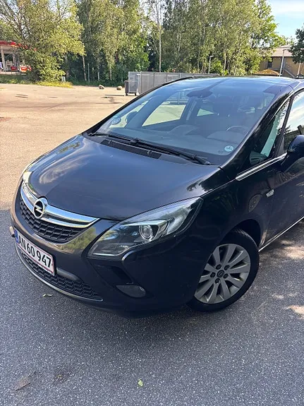Opel Zafira Tourer 2014 photo 2