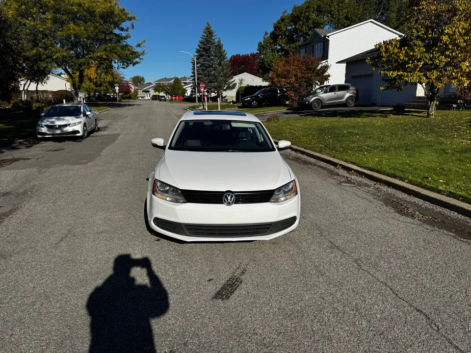 Volkswagen Jetta 2013 photo 2