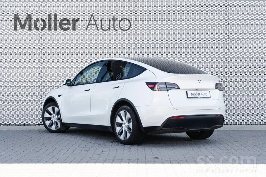 Tesla Model Y 2023 photo 3
