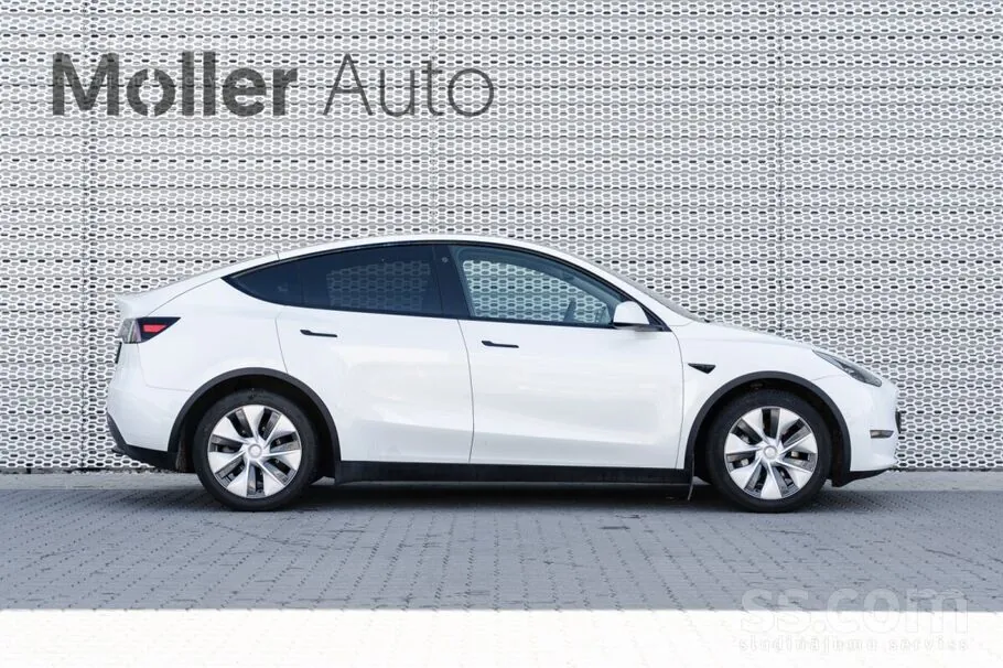 Tesla Model Y 2023 photo 5