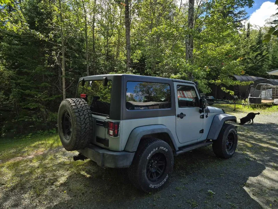 Jeep Wrangler 2013 photo 3
