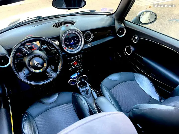 Mini Cooper Cabriolet 2015 photo 3