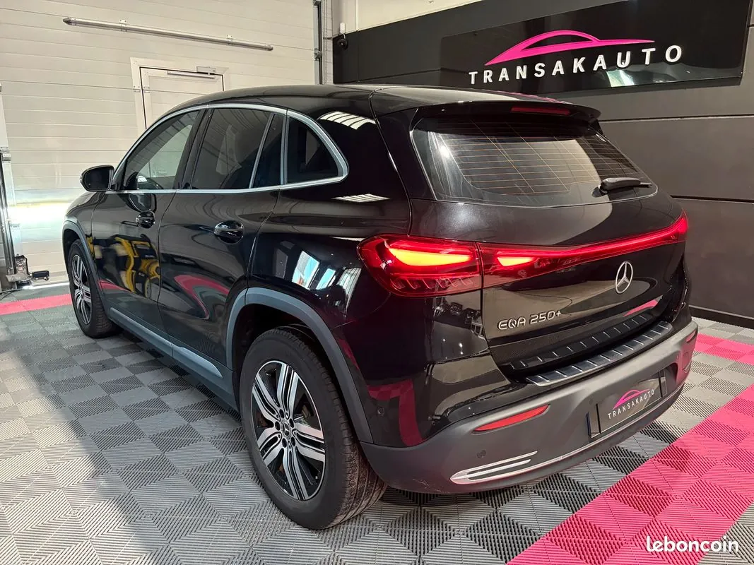 Mercedes-Benz Eqa 2024 photo 2
