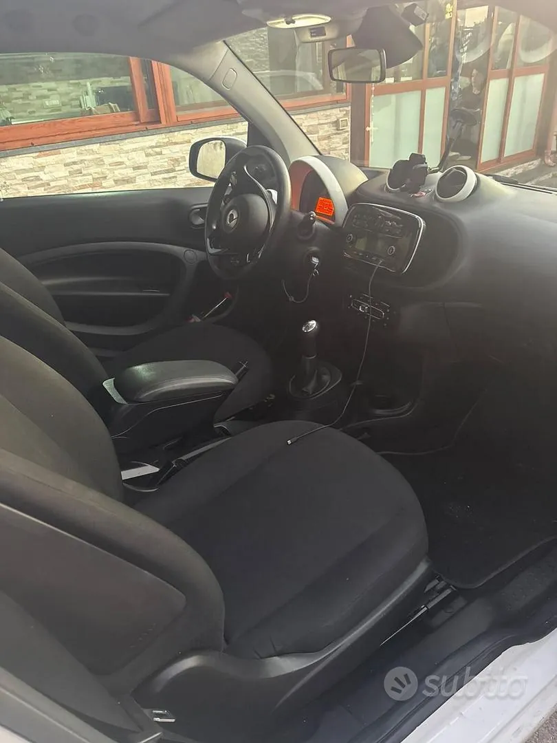 Smart Fortwo 2019 photo 5