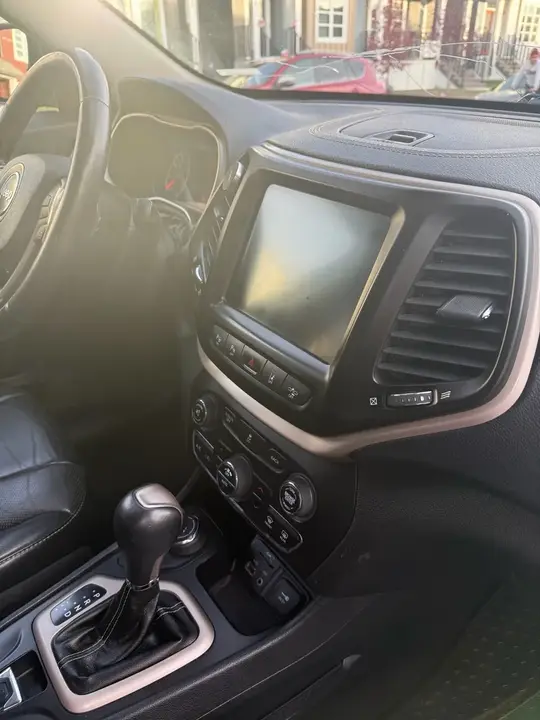 Jeep Cherokee 2014 photo 4